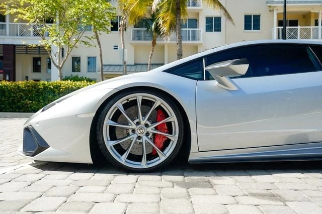 2015 Lamborghini Huracan LP610-4 - Image 13 of 31