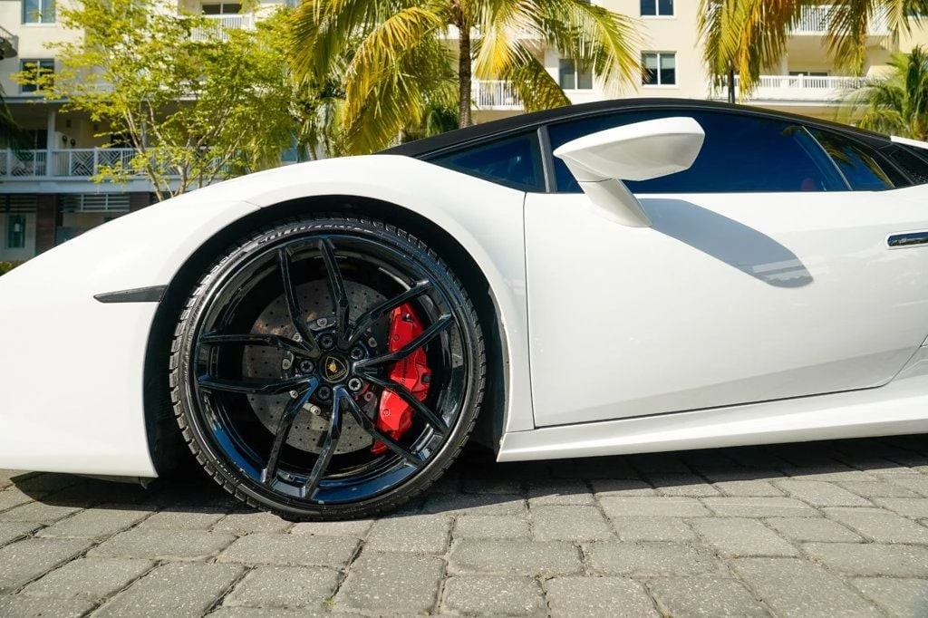 2015 Lamborghini Huracan LP610-4 - Image 12 of 21