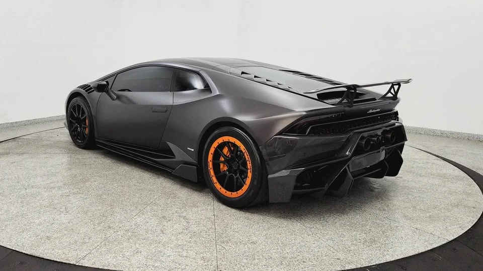 2015 Lamborghini Huracan LP610-4 - Image 3 of 11