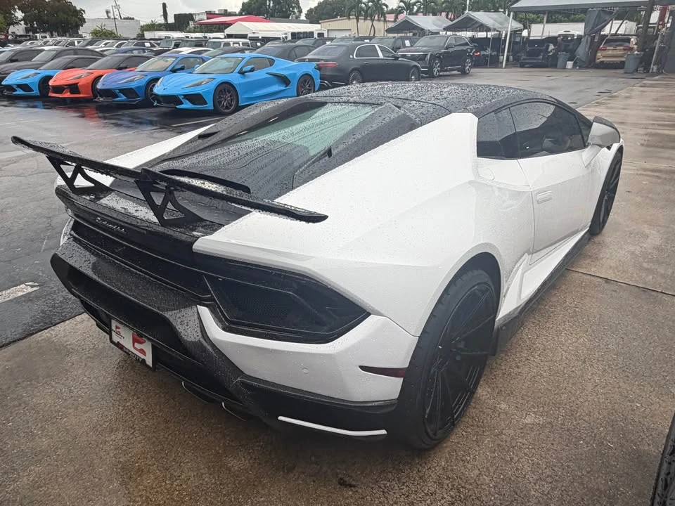 2015 Lamborghini Huracan LP610-4 - Image 3 of 5