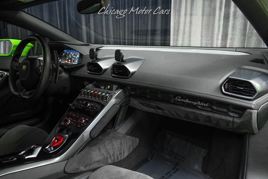 2015 Lamborghini Huracan - Image 18 of 31
