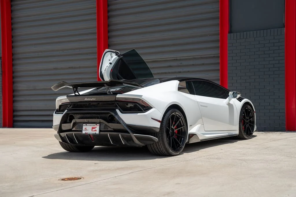 2015 Lamborghini Huracan LP610-4 - Image 3 of 31
