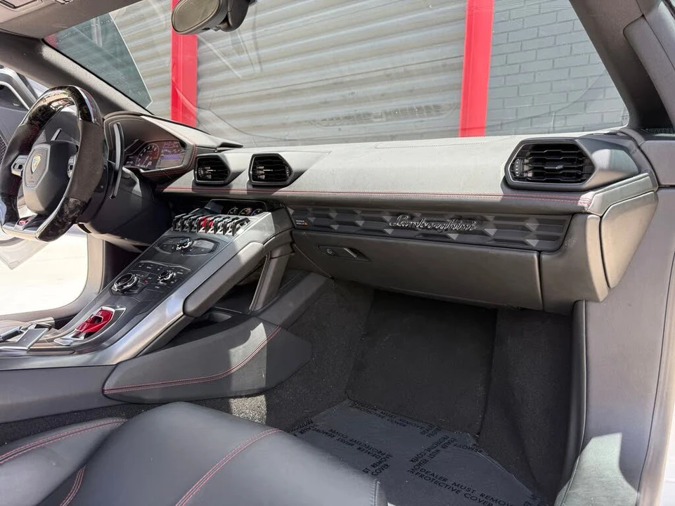 2015 Lamborghini Huracan LP610-4 - Image 30 of 31