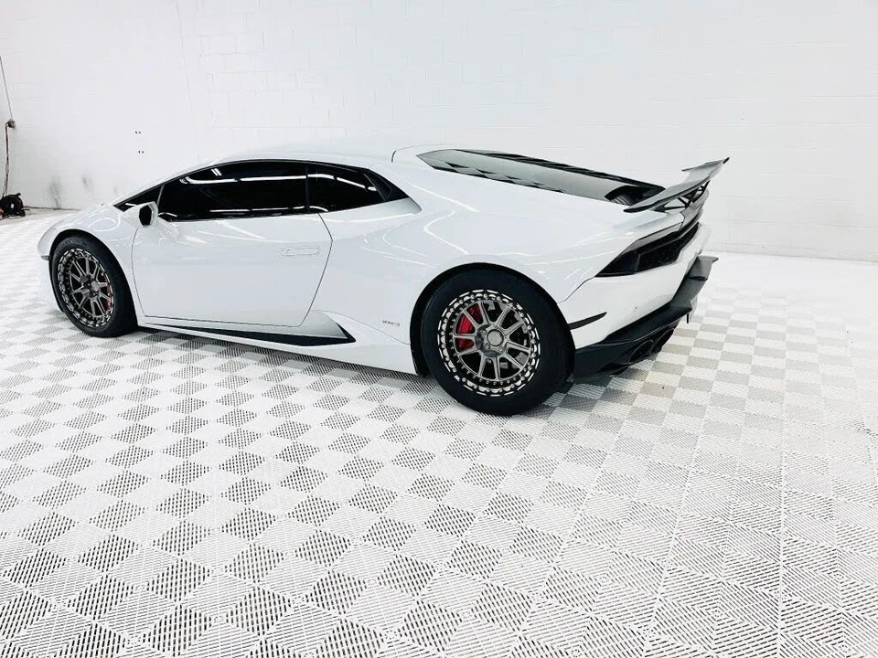 2015 Lamborghini Huracan LP610-4 - Image 6 of 31