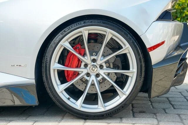 2015 Lamborghini Huracan LP610-4 - Image 17 of 31