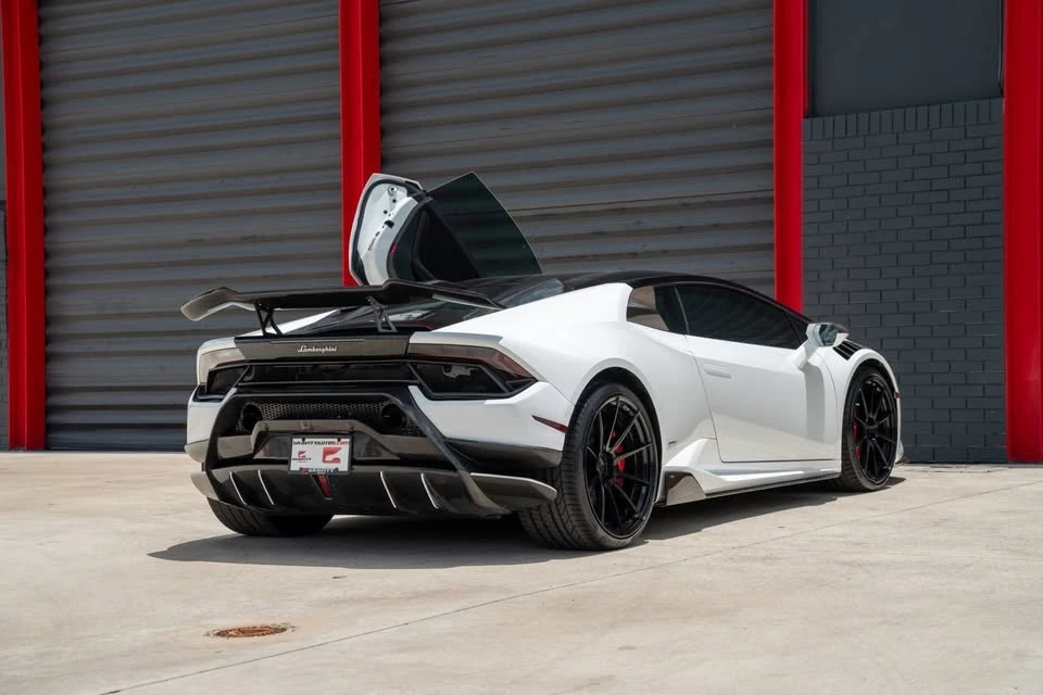 2015 Lamborghini Huracan LP610-4 - Image 3 of 20