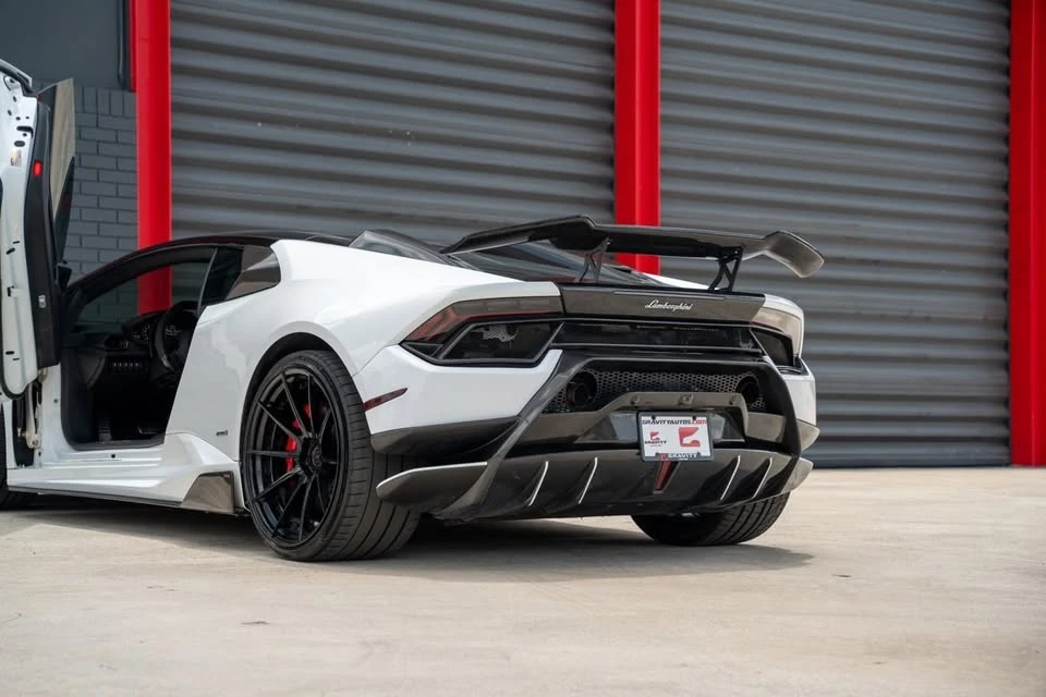 2015 Lamborghini Huracan LP610-4 - Image 2 of 20