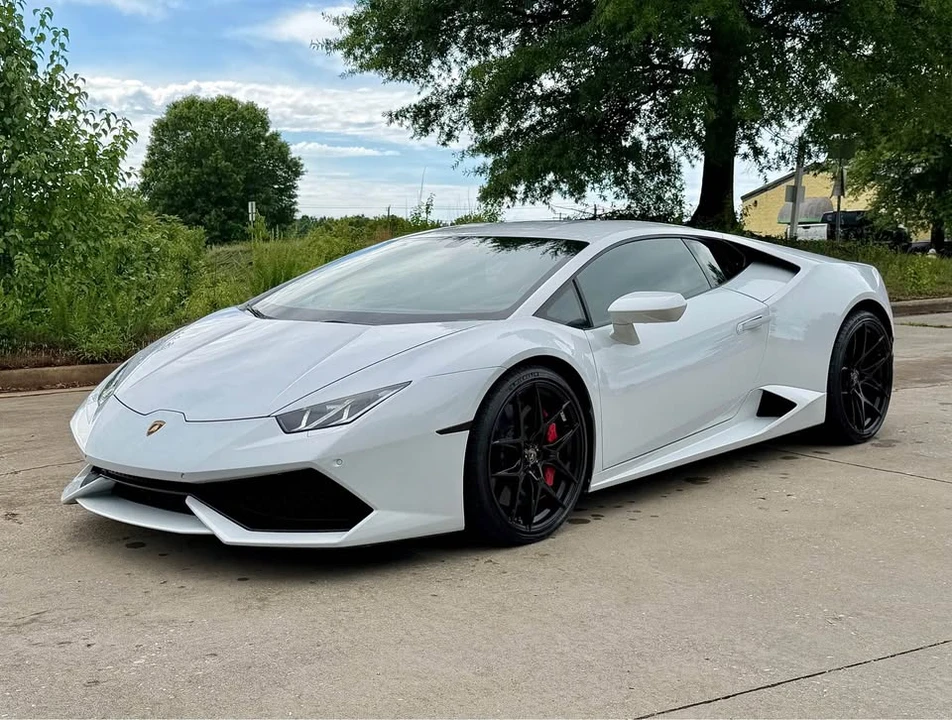 2015 Lamborghini Huracan LP610-4 - Image 2 of 18