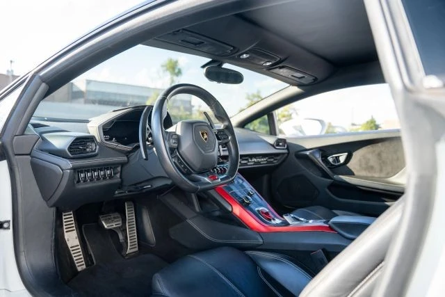 2015 Lamborghini Huracan LP610-4 - Image 2 of 16