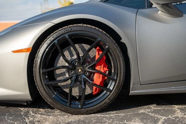 2015 Lamborghini Huracan LP610-4 - Image 12 of 15