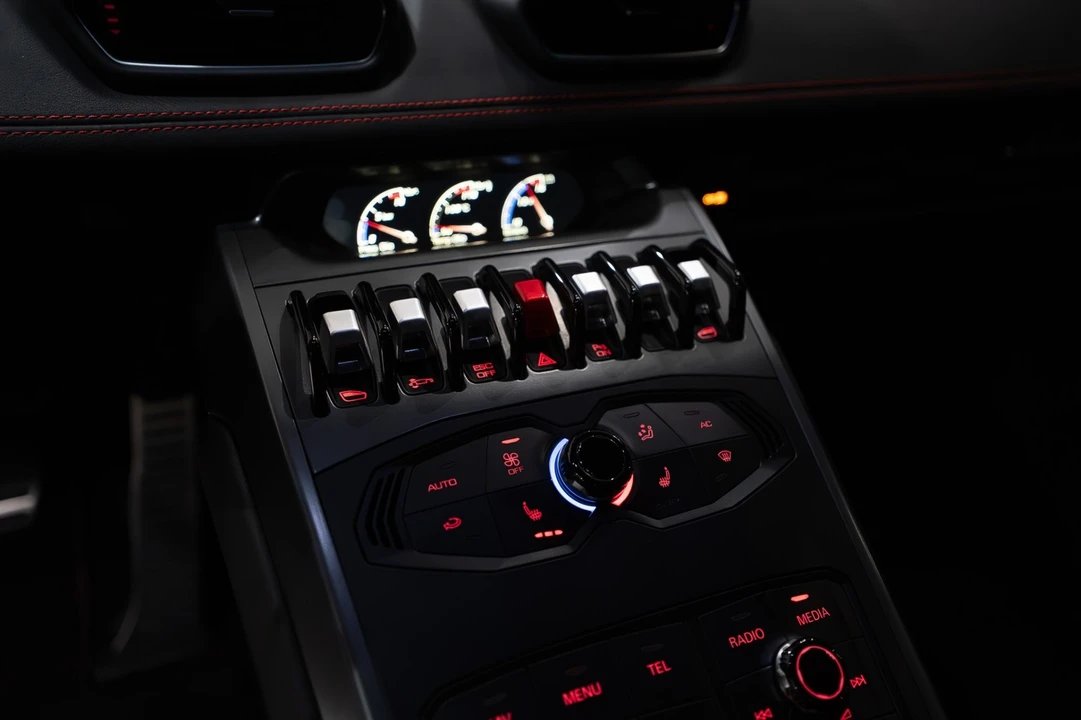 2015 Lamborghini Huracan LP610-4 - Image 17 of 31