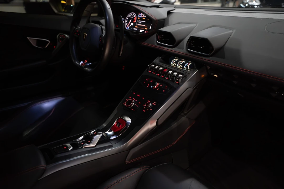 2015 Lamborghini Huracan LP610-4 - Image 28 of 31