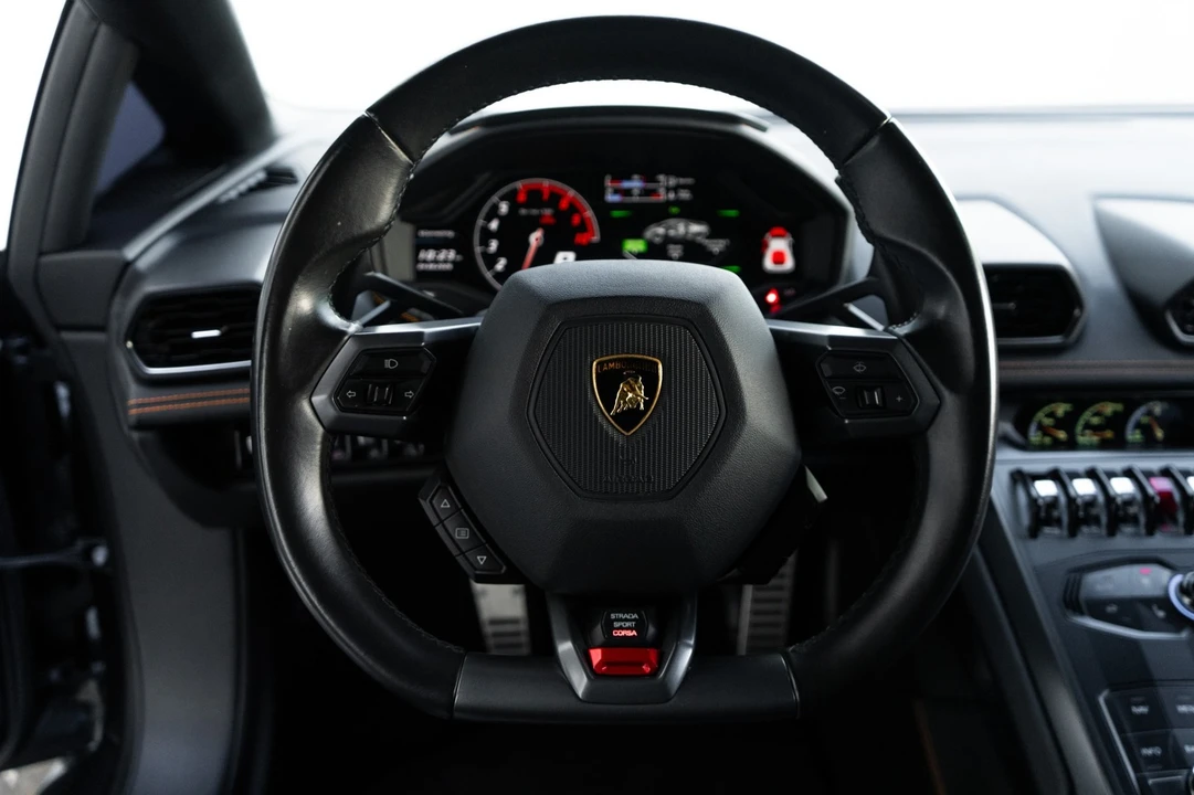 2015 Lamborghini Huracan LP610-4 - Image 10 of 31