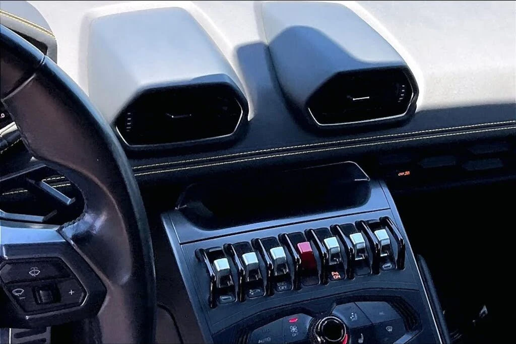 2015 Lamborghini Huracan LP610-4 - Image 6 of 31