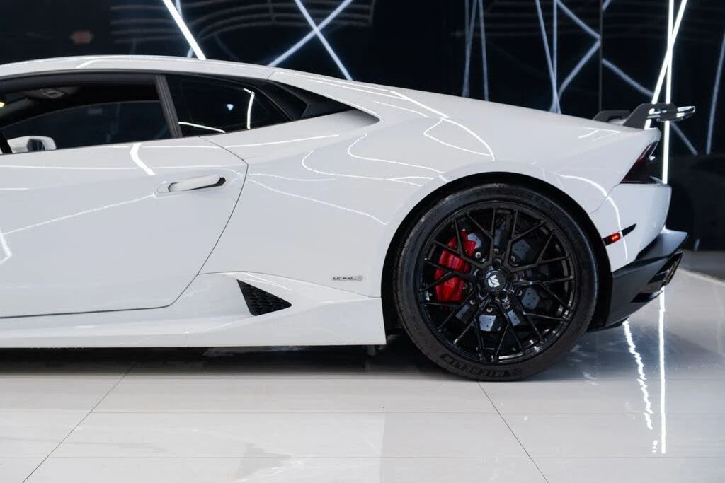 2015 Lamborghini Huracan LP610-4 - Image 8 of 31