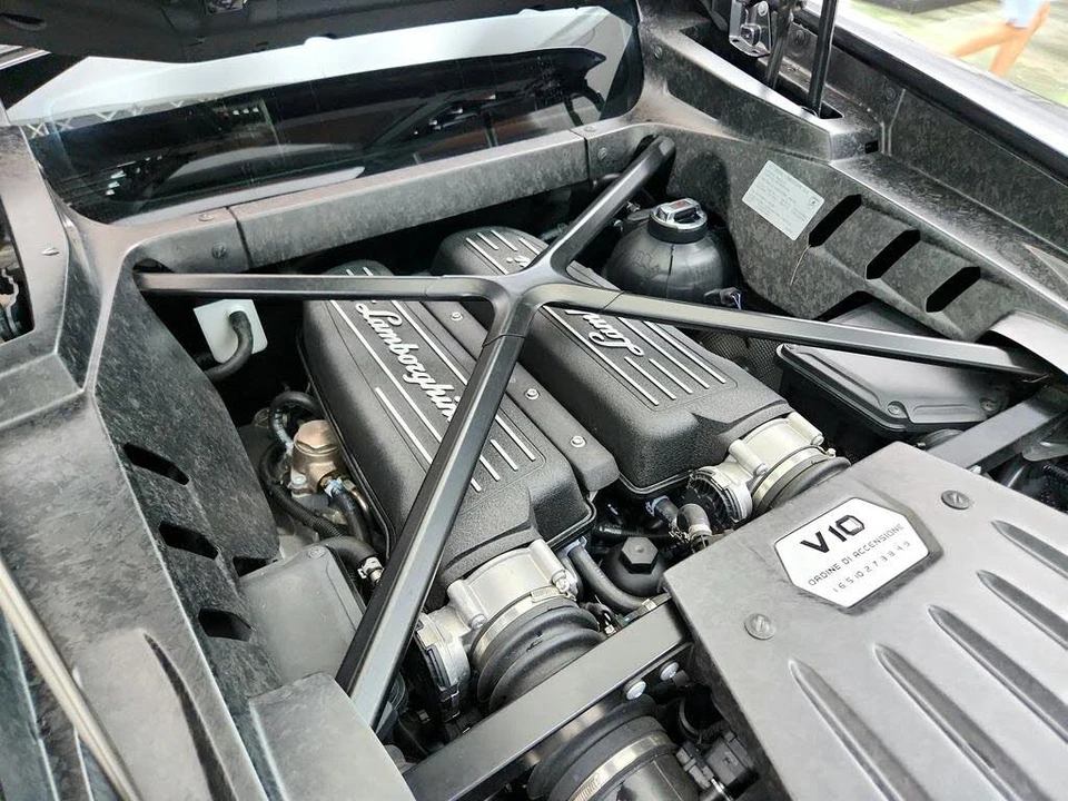 2015 Lamborghini Huracan LP610-4 - Image 25 of 31