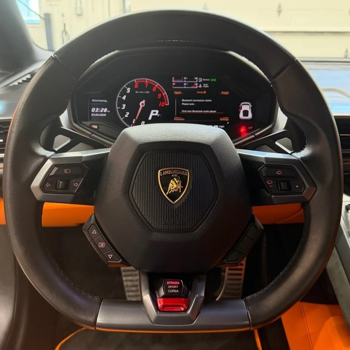 2015 Lamborghini Huracan LP610-4 - Image 9 of 21