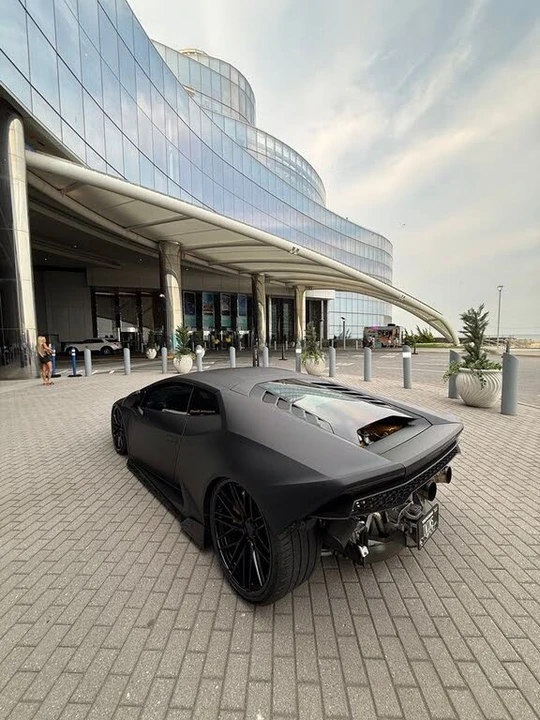 2015 Lamborghini Huracan LP610-4 - Image 2 of 17