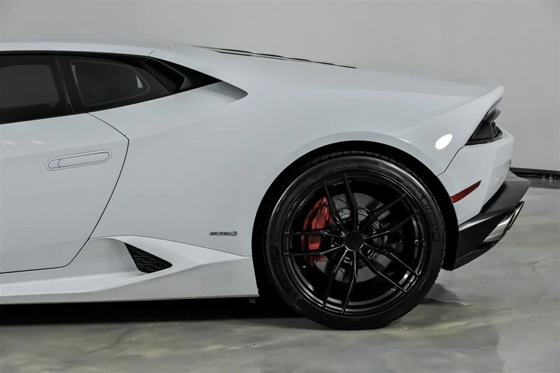 2015 Lamborghini Huracan LP610-4 - Image 9 of 21
