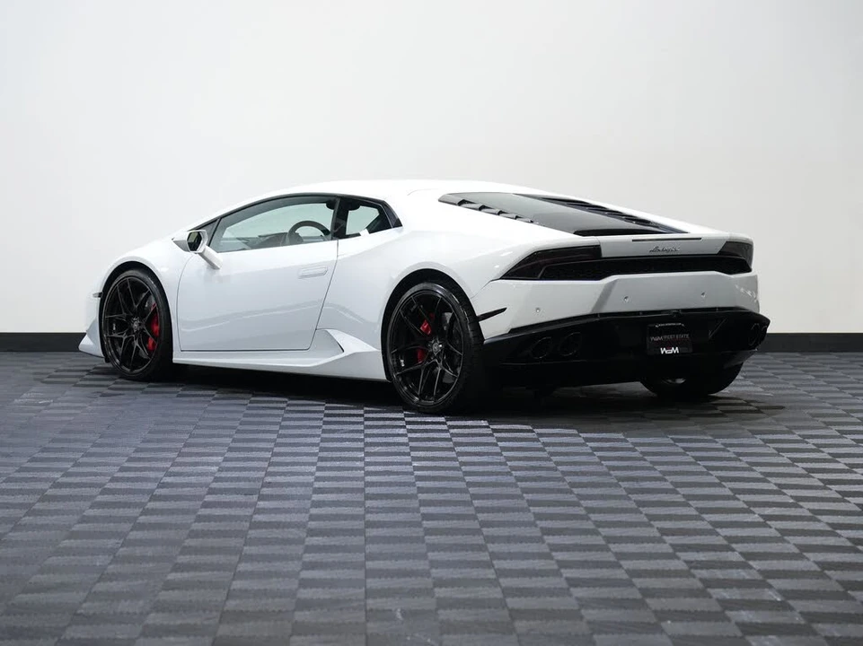 2015 Lamborghini Huracan LP610-4 - Image 8 of 31
