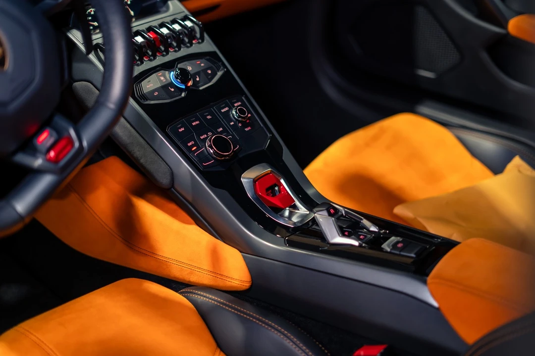2015 Lamborghini Huracan LP610-4 - Image 12 of 31