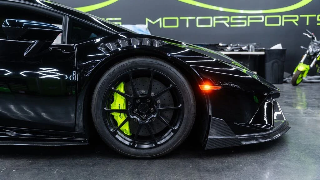 2015 Lamborghini Huracan LP610-4 - Image 2 of 31