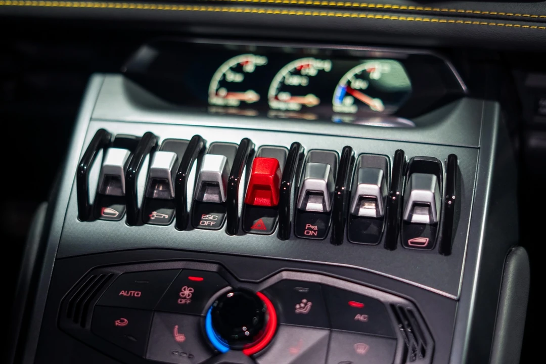 2015 Lamborghini Huracan LP610-4 - Image 7 of 31
