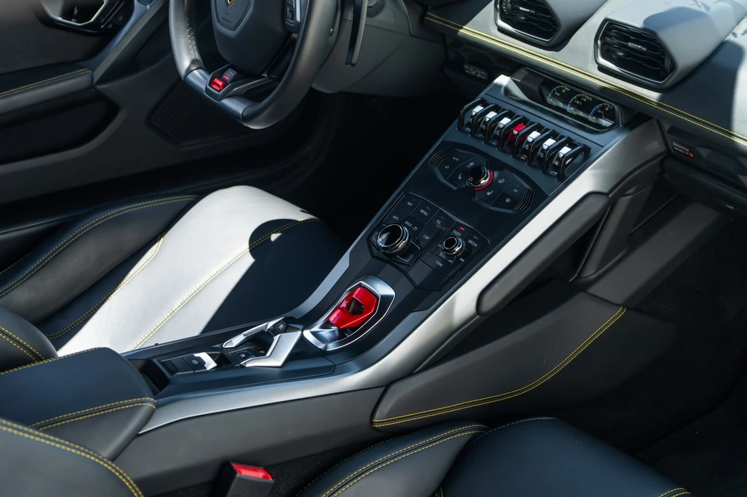 2015 Lamborghini Huracan LP610-4 - Image 25 of 31