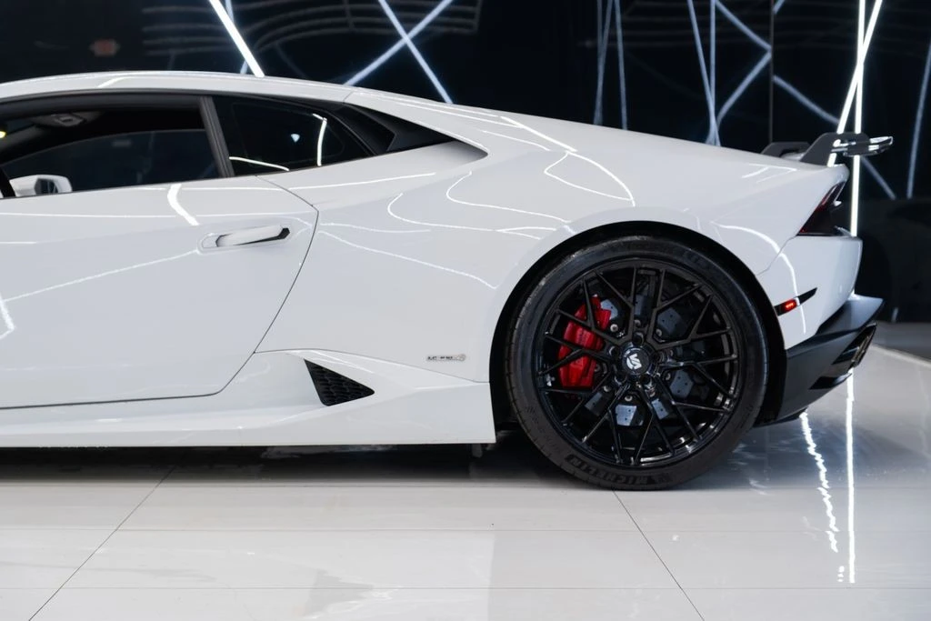 2015 Lamborghini Huracan - Image 8 of 31