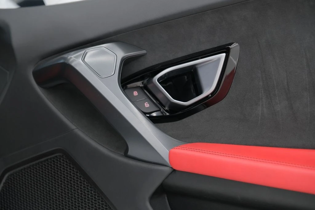 2015 Lamborghini Huracan - Image 30 of 31