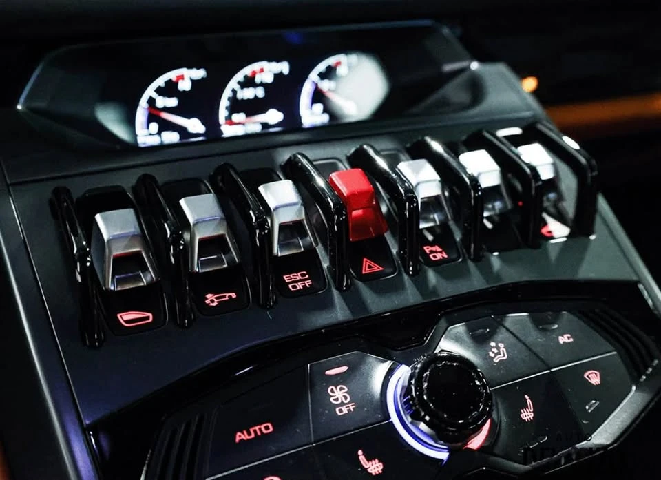 2015 Lamborghini Huracan LP610-4 - Image 9 of 10