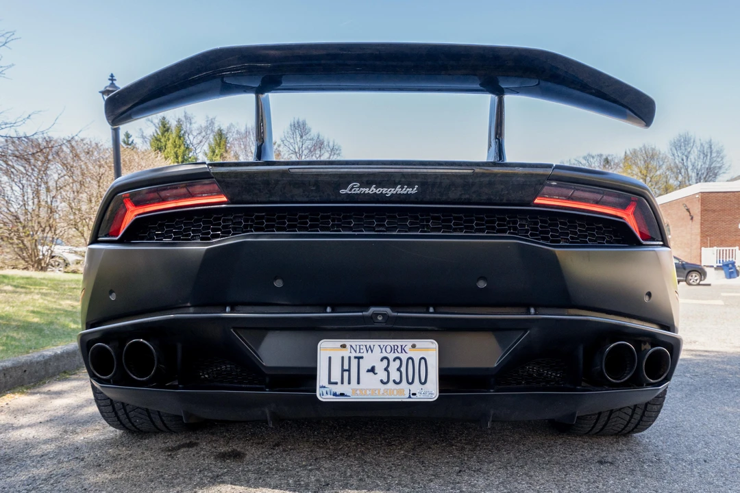 2015 Lamborghini Huracan LP610-4 - Image 8 of 31