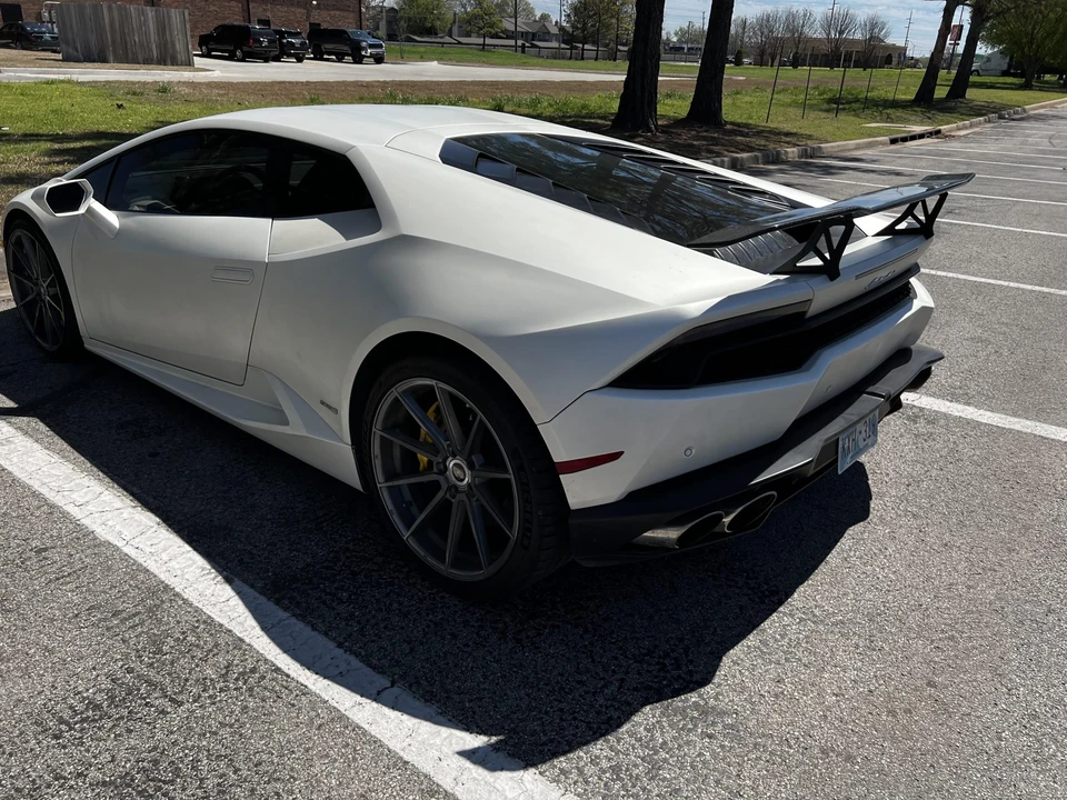 2015 Lamborghini Huracan LP610-4 - Image 8 of 31