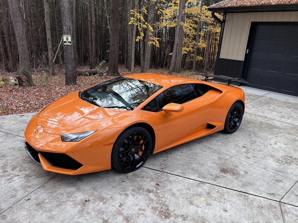 2015 Lamborghini Huracan LP610-4 - Image 2 of 31