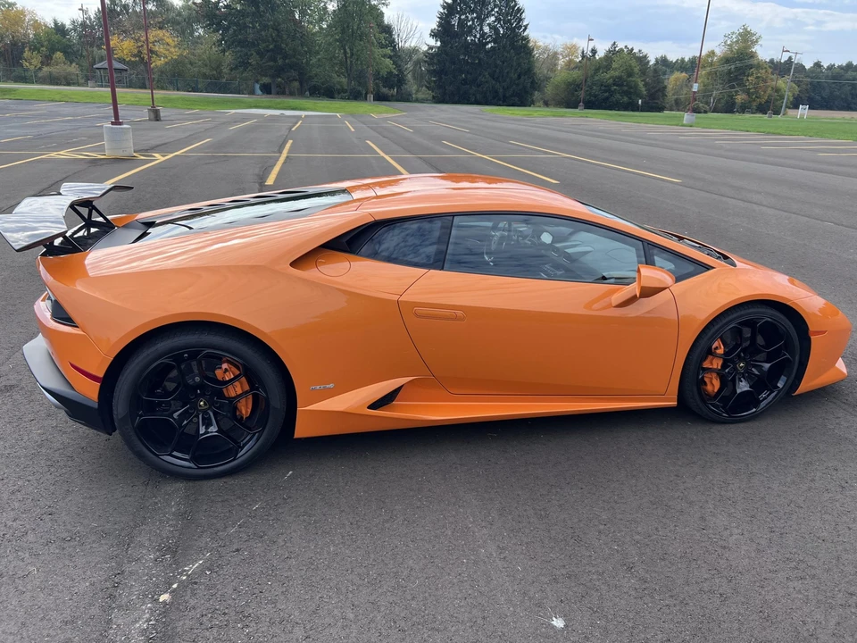 2015 Lamborghini Huracan LP610-4 - Image 8 of 31