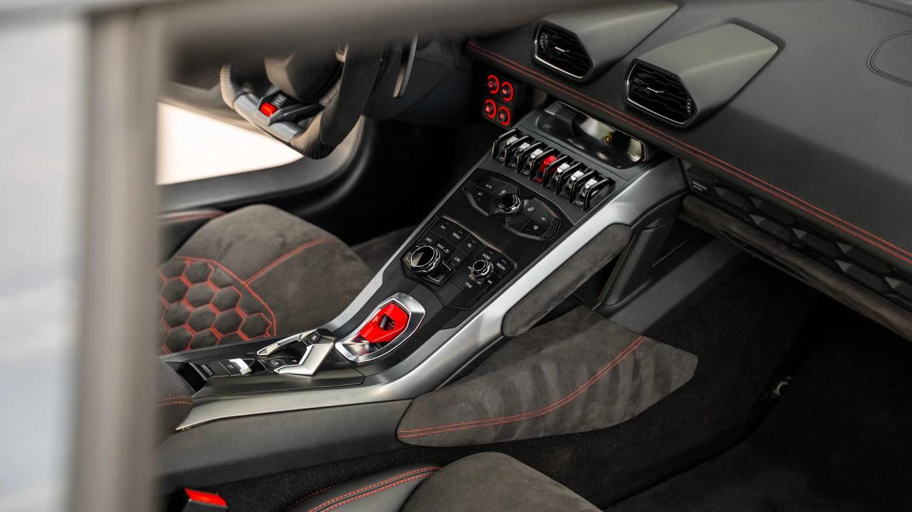 2015 Lamborghini Huracan LP610-4 - Image 29 of 31