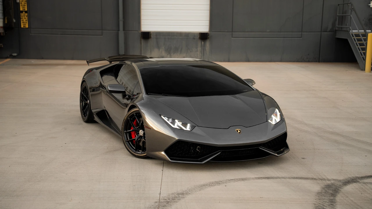 2015 Lamborghini Huracan LP610-4 - Image 2 of 31