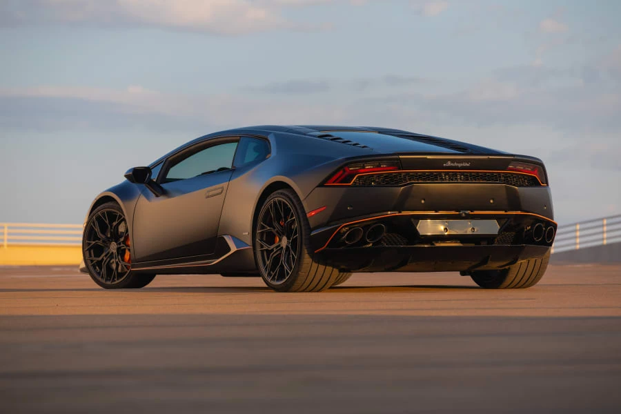 2015 Lamborghini Huracan LP610-4 - Image 3 of 31