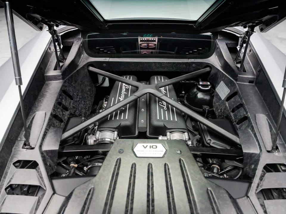 2015 Lamborghini Huracan LP610-4 - Image 4 of 31