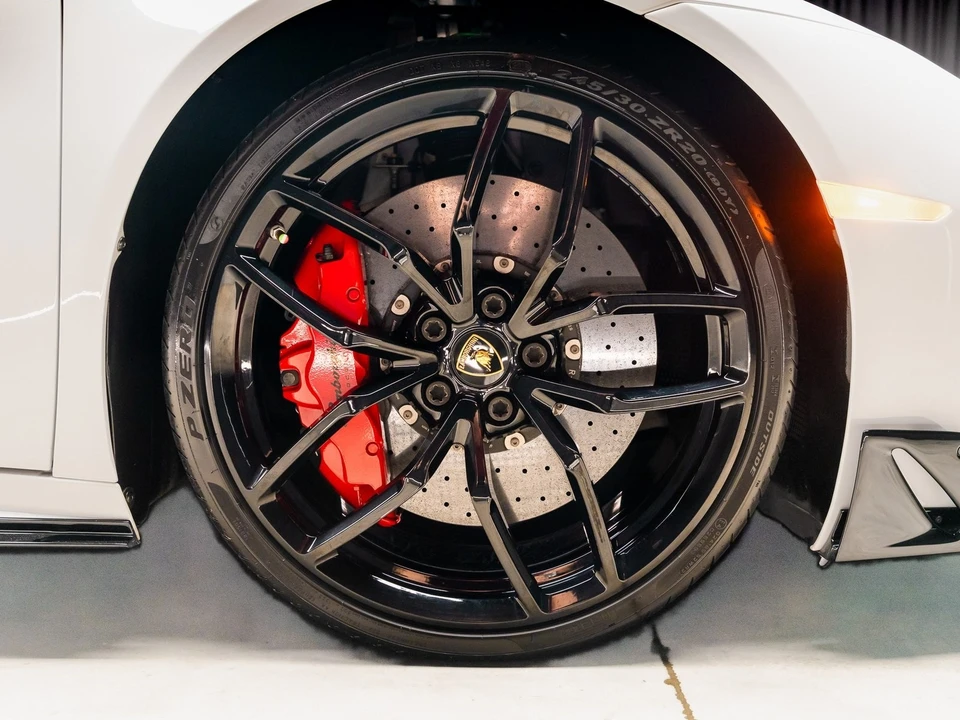 2015 Lamborghini Huracan LP610-4 - Image 3 of 12