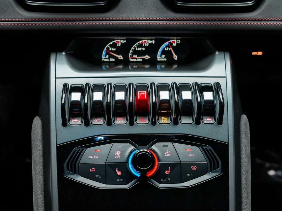 2015 Lamborghini Huracan LP610-4 - Image 7 of 12
