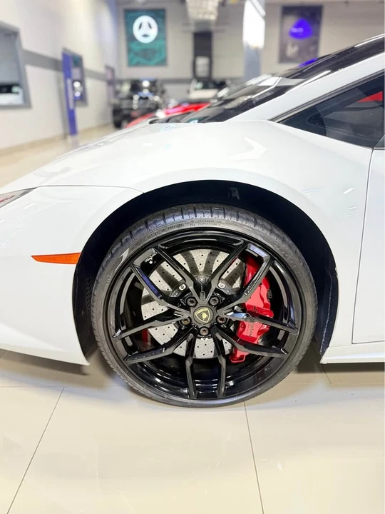 2015 Lamborghini Huracan LP610-4 - Image 8 of 8