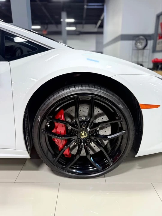 2015 Lamborghini Huracan LP610-4 - Image 7 of 8