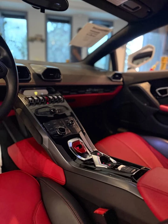 2015 Lamborghini Huracan LP610-4 - Image 6 of 8