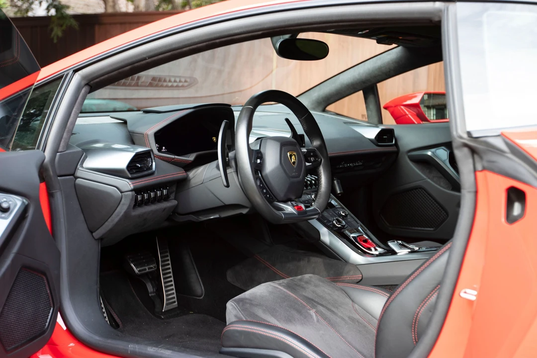 2015 Lamborghini Huracan LP610-4 - Image 25 of 28