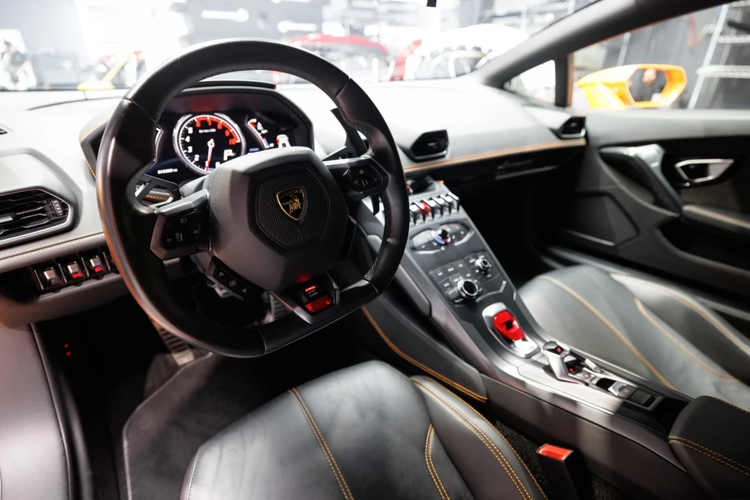 2015 Lamborghini Huracan LP610-4 - Image 2 of 12
