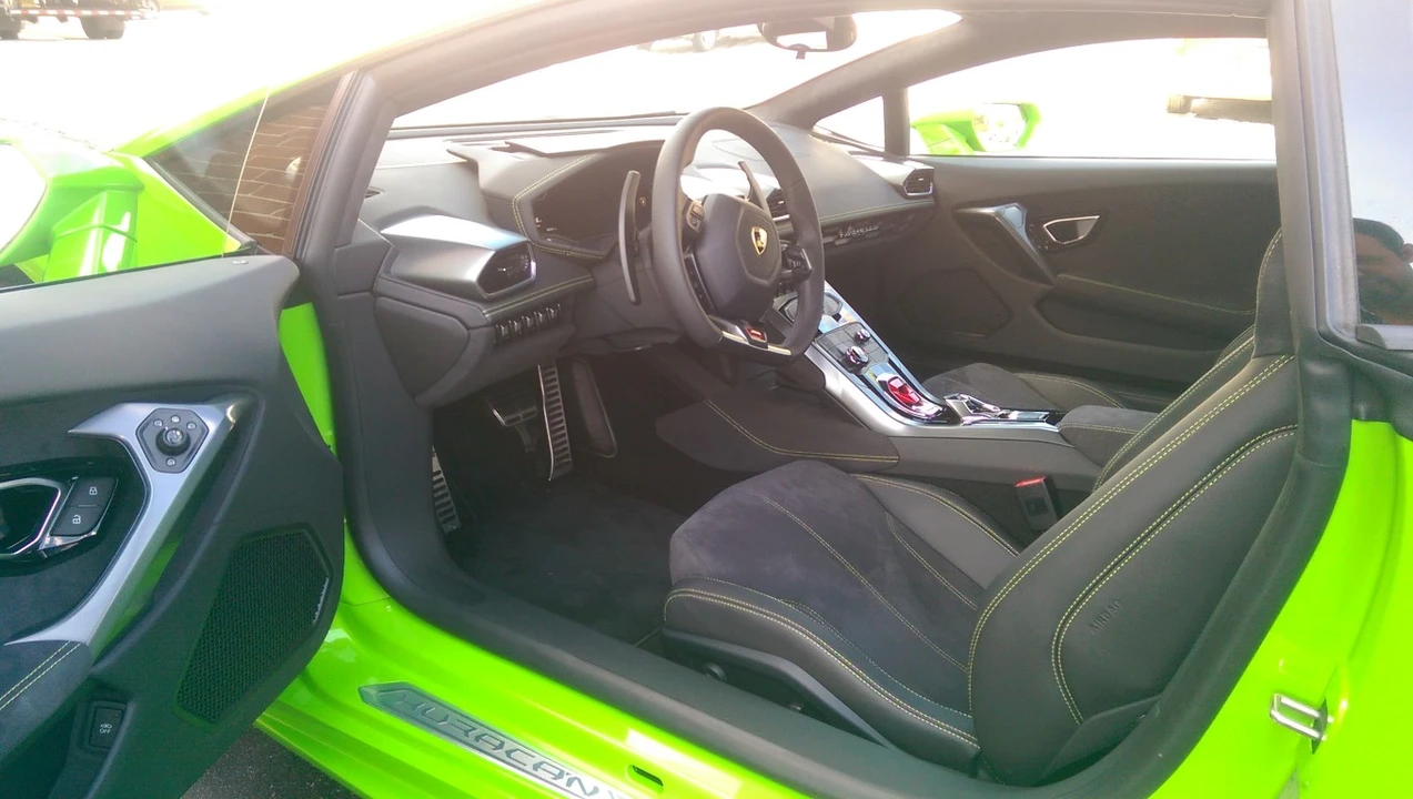 2015 Lamborghini Huracan LP610-4 - Image 3 of 5