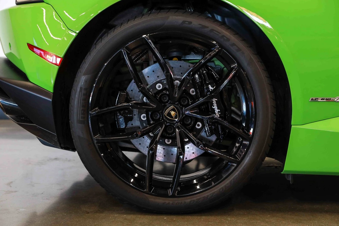 2015 Lamborghini Huracan LP610-4 - Image 14 of 31