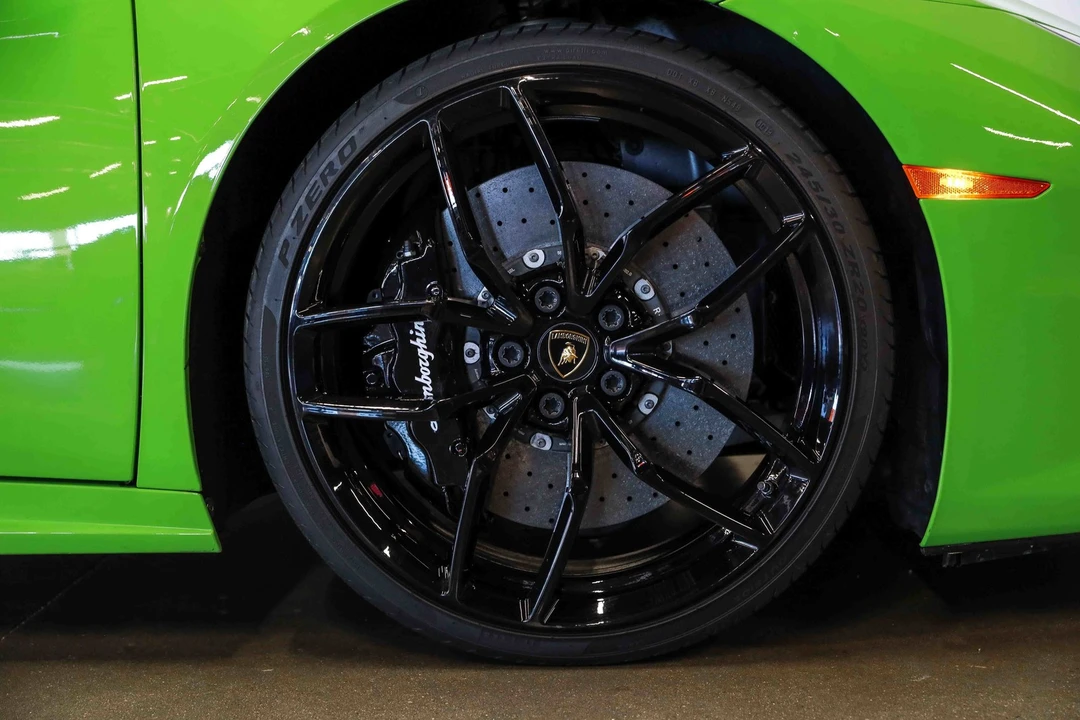 2015 Lamborghini Huracan LP610-4 - Image 16 of 31