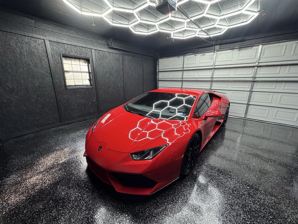 2015 Lamborghini Huracan LP610-4 - Image 2 of 19